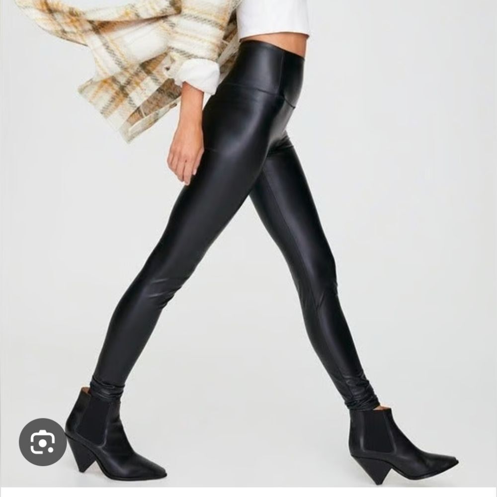 Aritzia Wilfred Free Daria Faux Leather Black High-Waisted Pants Leggings XS